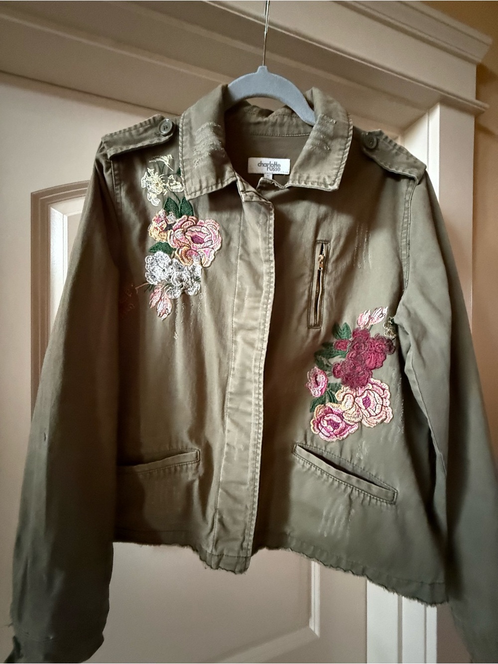 Woman’s M Olive Green Bomber Floral Distressed Jacket Coat Embroidered Military